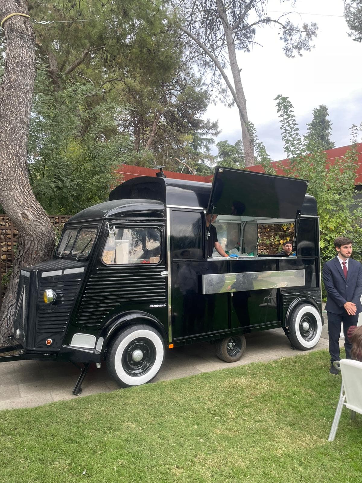 5 razones por las que un food truck gana a un catering tradicional en tu boda